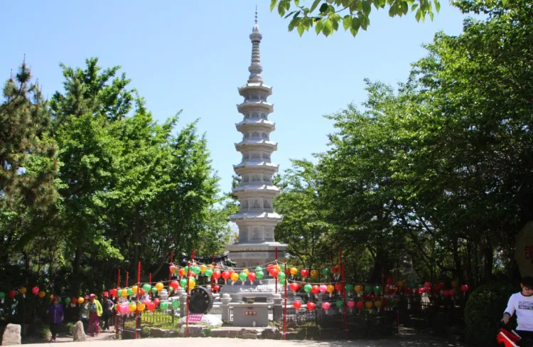 Photographie de l'entrée du temple